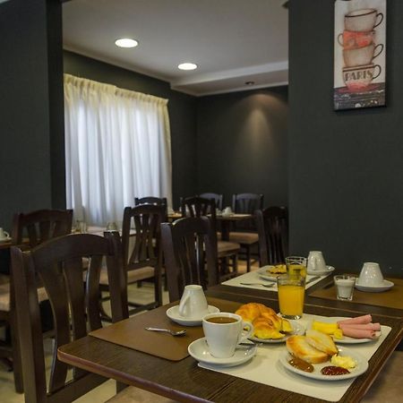 Hotel Cueva De Las Manos 佩里托莫雷诺 外观 照片