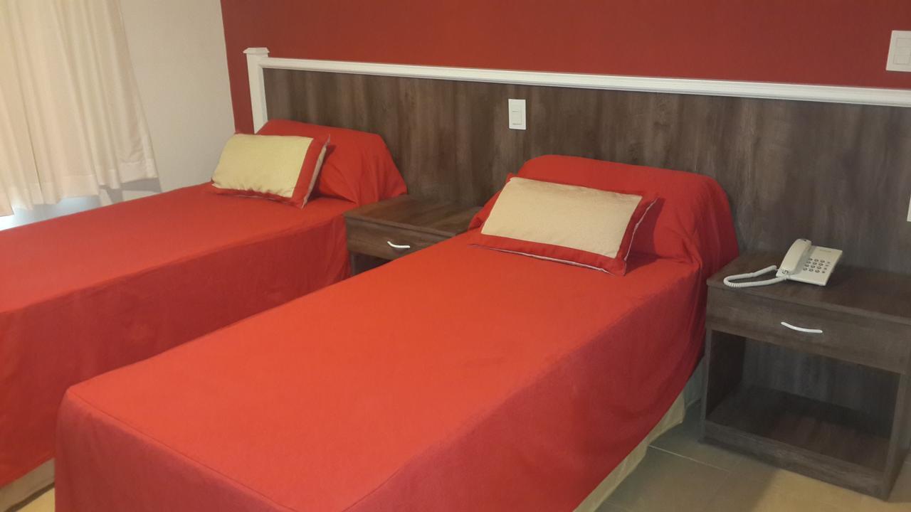 Hotel Cueva De Las Manos 佩里托莫雷诺 外观 照片